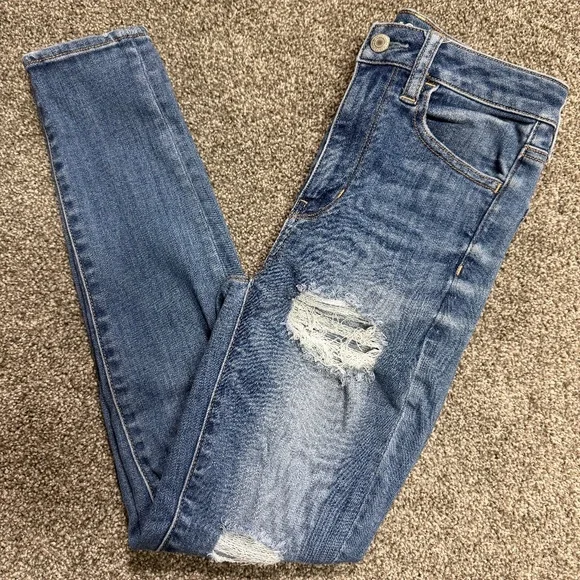 Abercrombie & Fitch - Women's Super Stretch Distressed Skinny Jeans - Picture 1 of 6